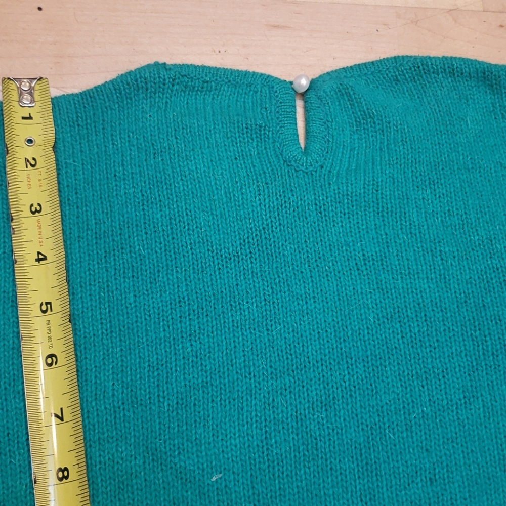 Shapely Knits - Picture 8 of 8